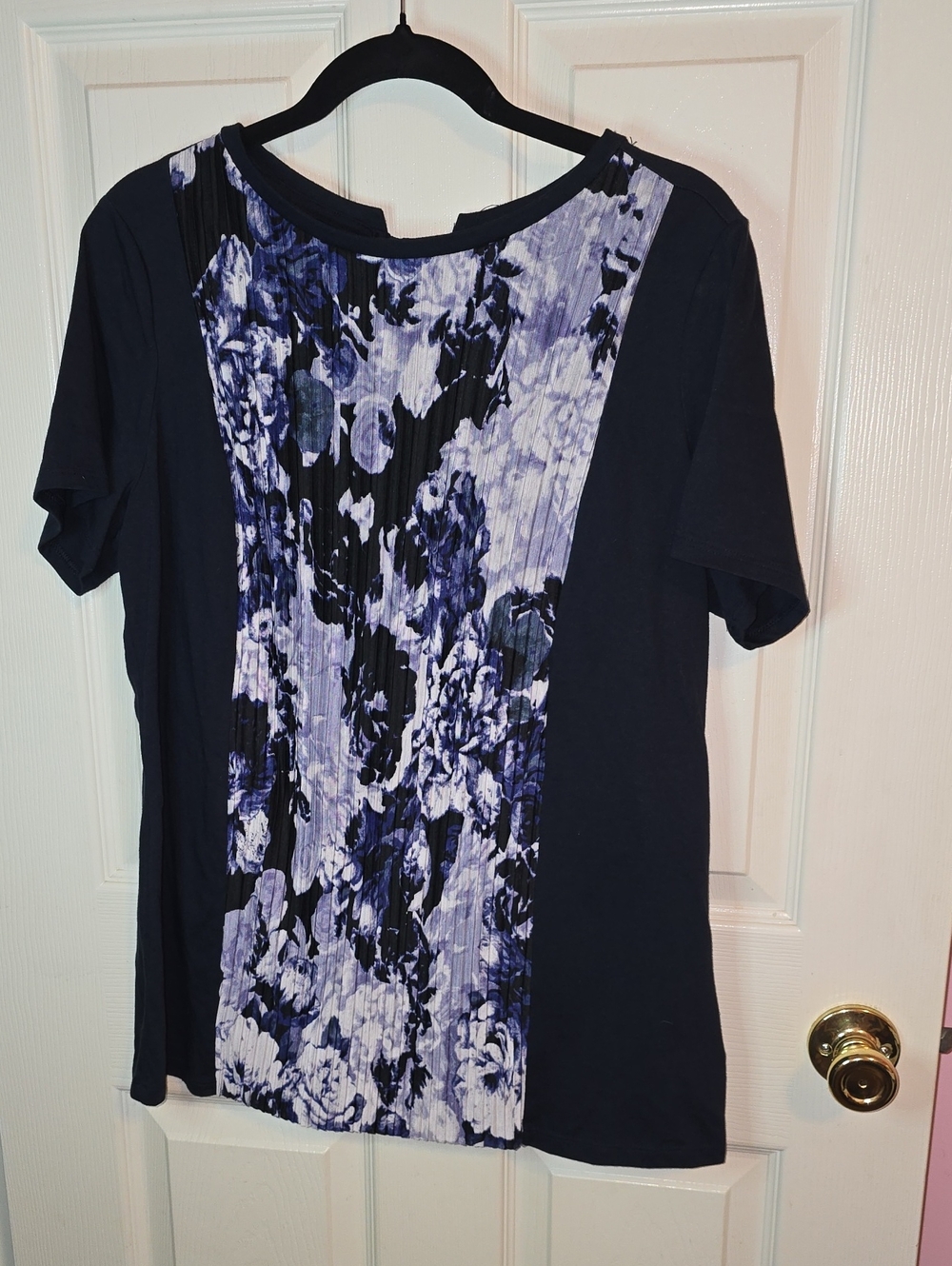 Simply Vera Vera Wang Navy Floral Pleated-Panel Short Sleeve Top